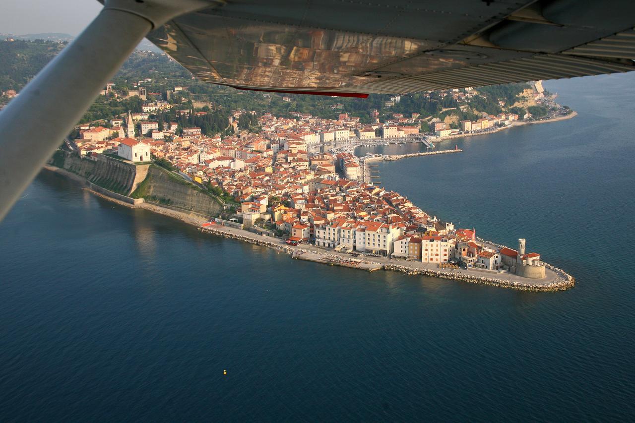 Apartma Mery Piran Exteriör bild