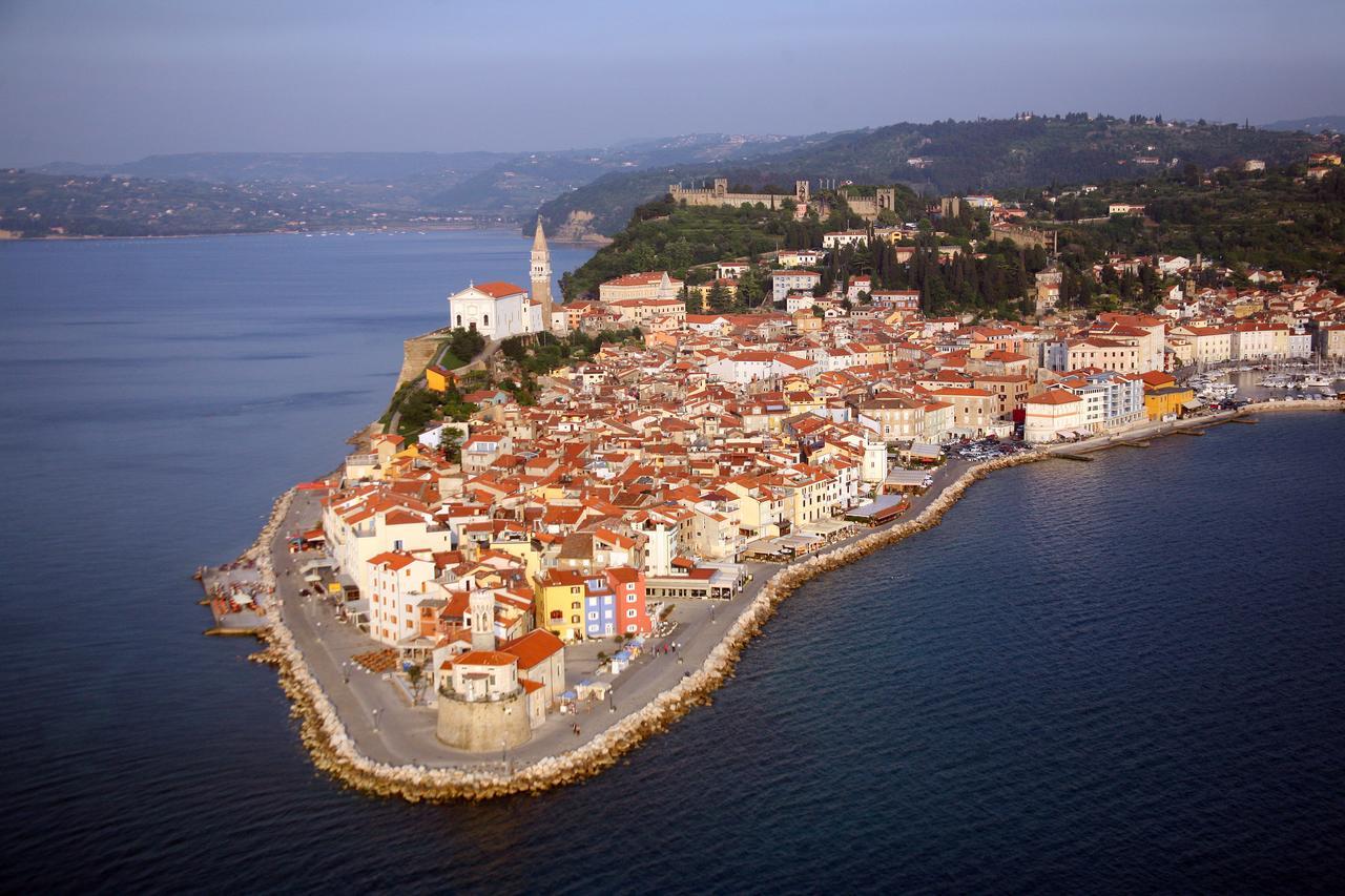 Apartma Mery Piran Exteriör bild